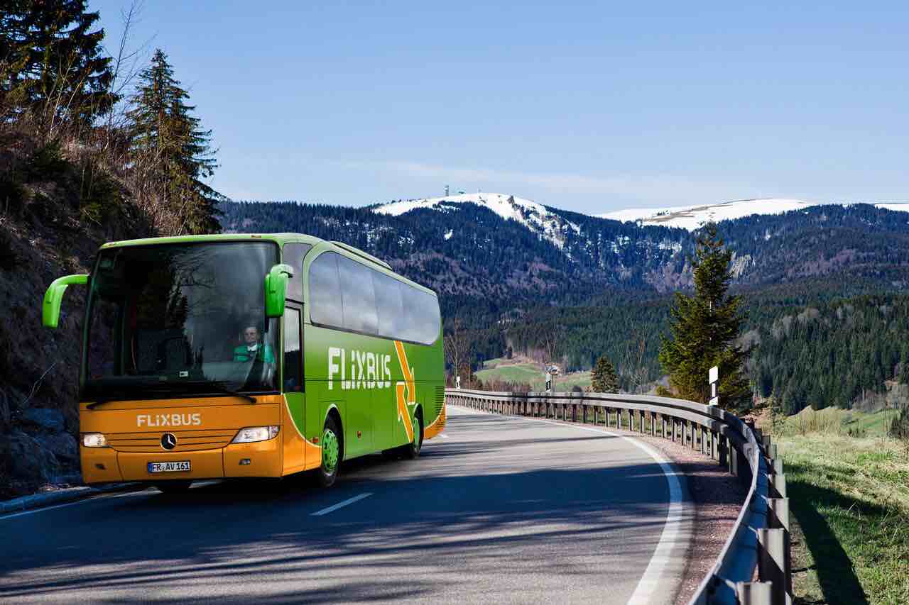 ATTUALITÀ - Con FlixBus e FlySki le piste del Trentino a portata di bus