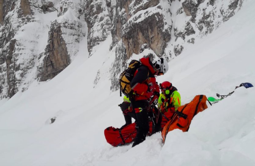 ALTO ADIGE - Travolto da valanga, muore alpinista sull'Ortles