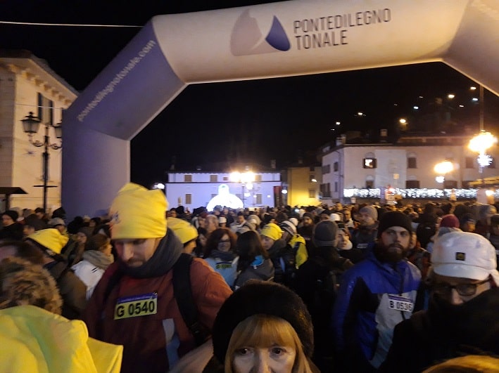 VALLE CAMONICA - Camminata al Chiaro di Luna, grande attesa a Vezza d'Oglio 