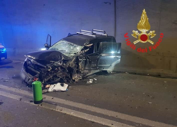 CRONACA - Marone, incidente nella galleria Colpiano e lunghe code