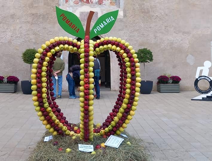 ATTUALITÀ - Festa della raccolta che celebra la mela Dop della Val di Non 