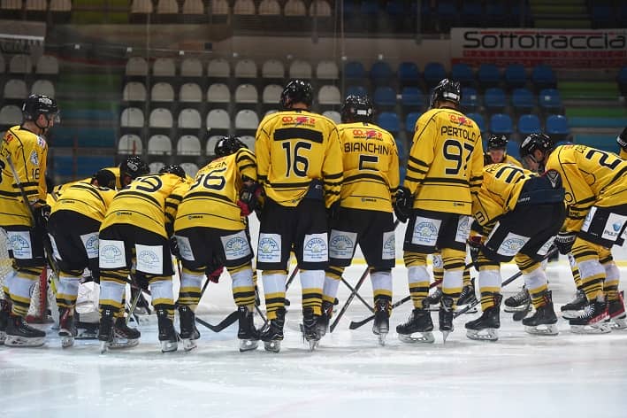 SPORT - Hockey: Piné spietato, batte 6-0 il Cadore 