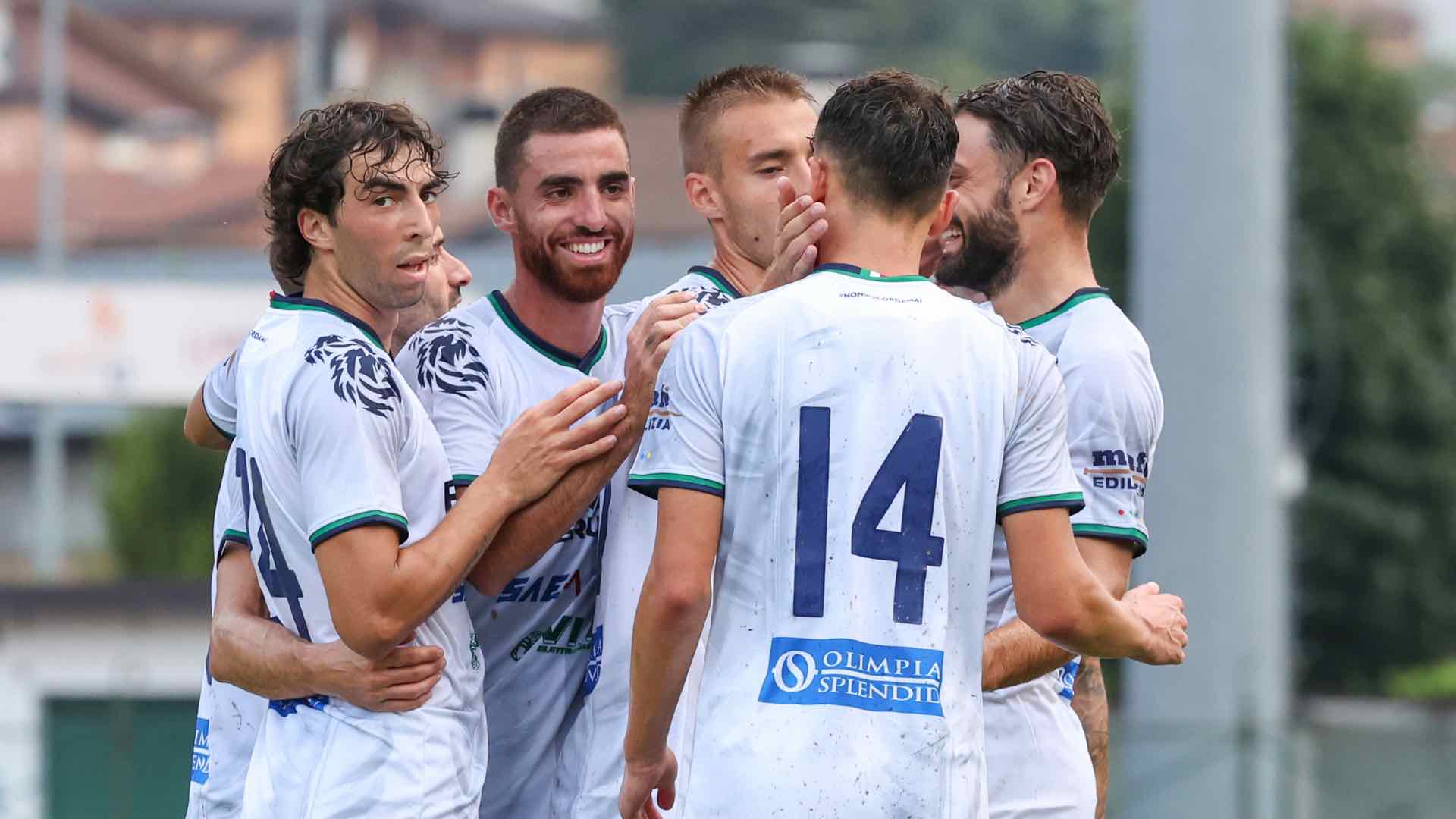 VALLE CAMONICA - Calcio, Amichevoli: a Darfo sette gol della FeralpiSalò al Verona U19