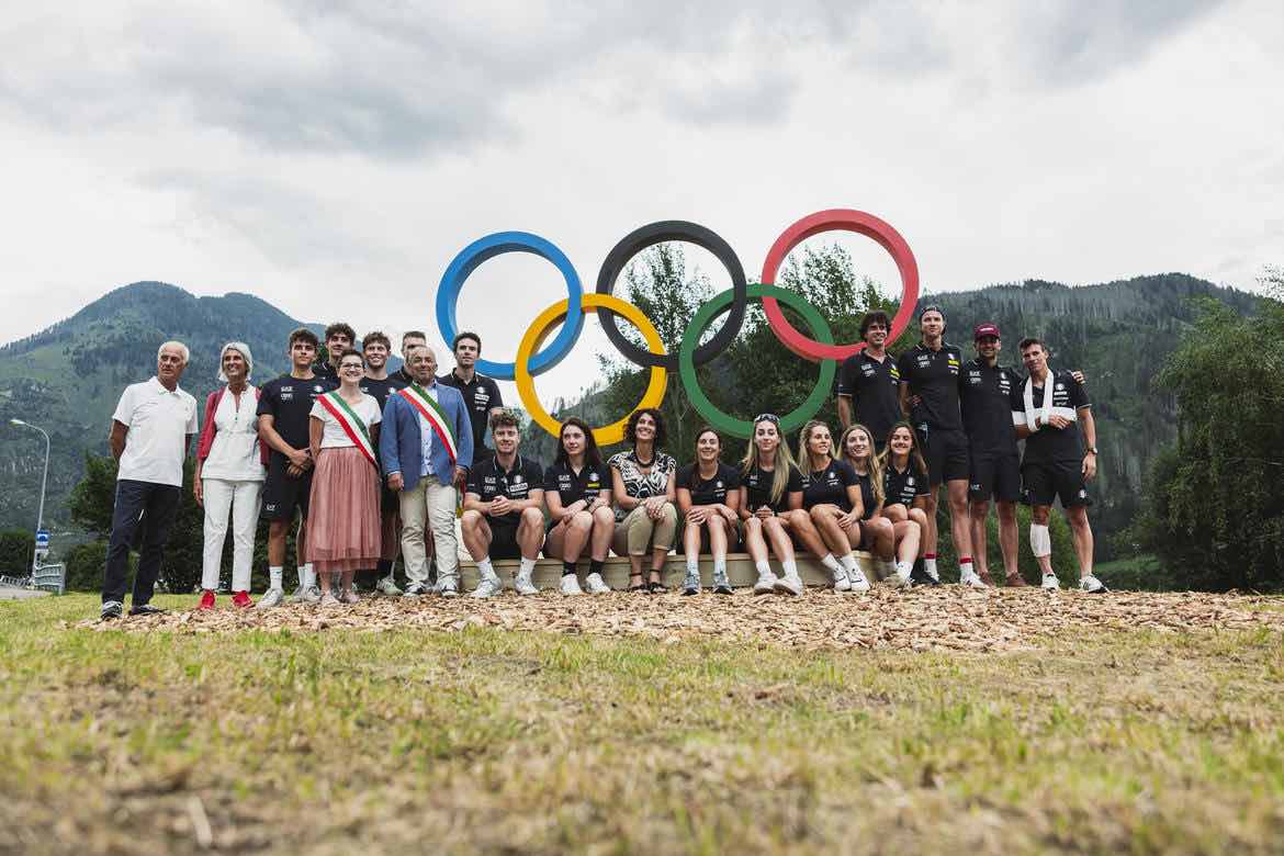 OLIMPIADI MILANO CORTINA  - Milano Cortina, i cerchi olimpici in Val di Fiemme