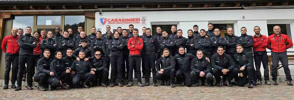 ALTO ADIGE - Val Gardena, 38 carabinieri concludono il corso alpinistico