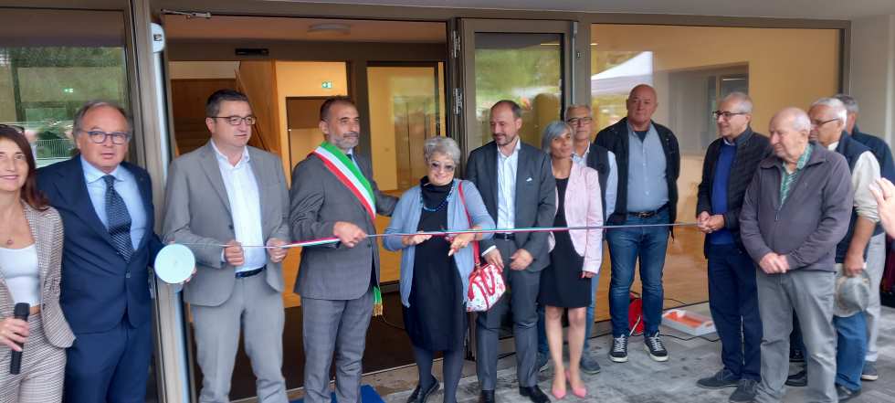 VAL DI SOLE E NON - Inaugurata la nuova scuola di Dimaro: modello di integrazione