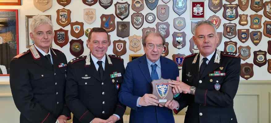 ATTUALITÀ - ll Generale di Corpo d’Armata Andrea Rispoli in visita al NOE