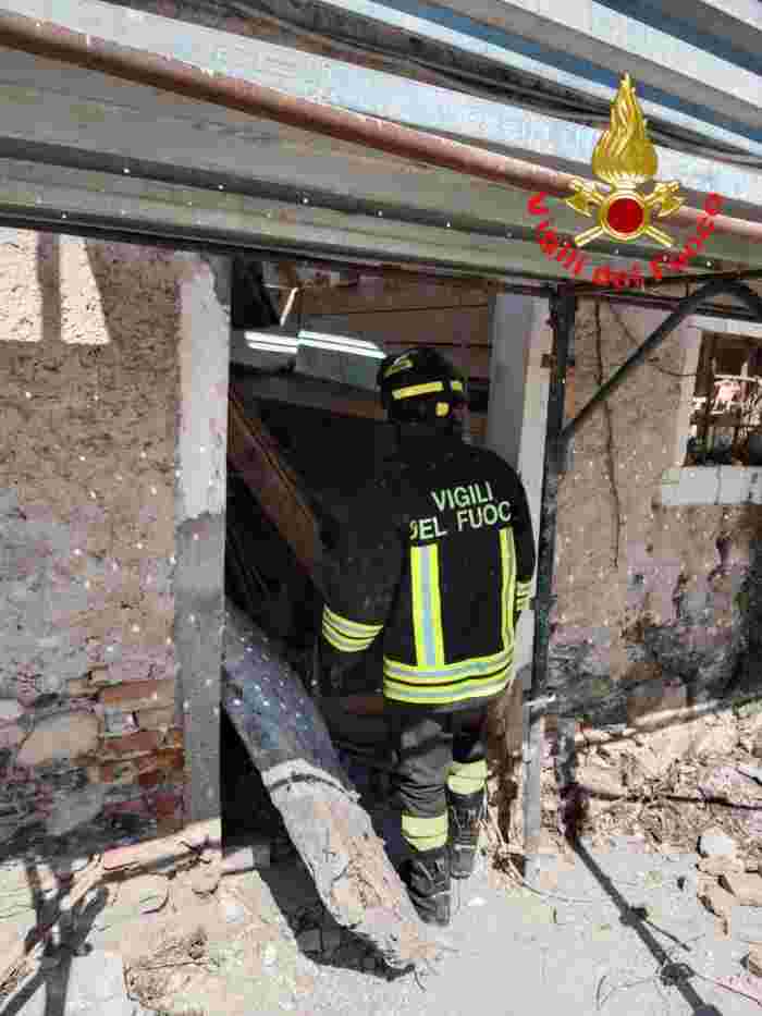 GARDA - Tragedia a Tignale: crolla soletta in un cantiere, muore 51enne