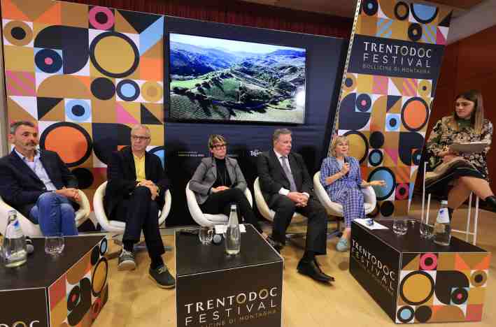 ATTUALITÀ - Trento: innovazione e ricerca all’ombra della vigna del futuro