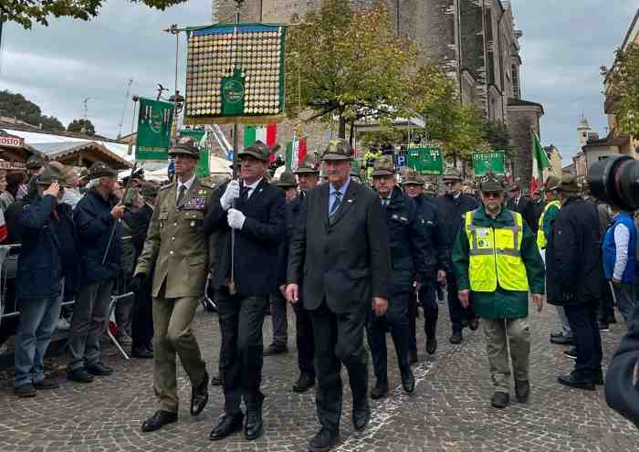 ATTUALITÀ - Montichiari, grande partecipazione al raduno alpino