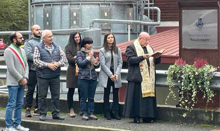 VALLE CAMONICA - Berzo Demo: una targa ricorda l'imprenditore Tullio Inusti