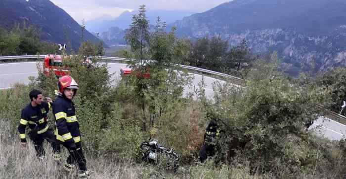 RIVA DEL GARDA - Dro, incidente in moto sulla Provinciale: gravi due centauri