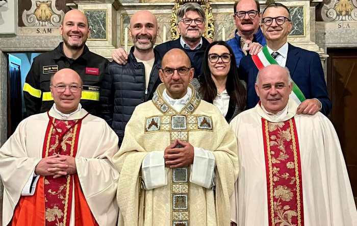 VALLE CAMONICA - Breno ha accolto il nuovo parroco don Marco Marella 