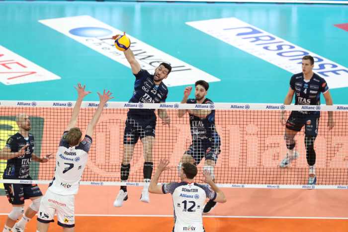 VOLLEY - Volley, SuperLega: a Milano l'Itas Trentino prosegue la sua corsa