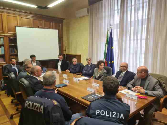 SONDRIO - Disservizi ferroviari in Valtellina, vertice in prefettura