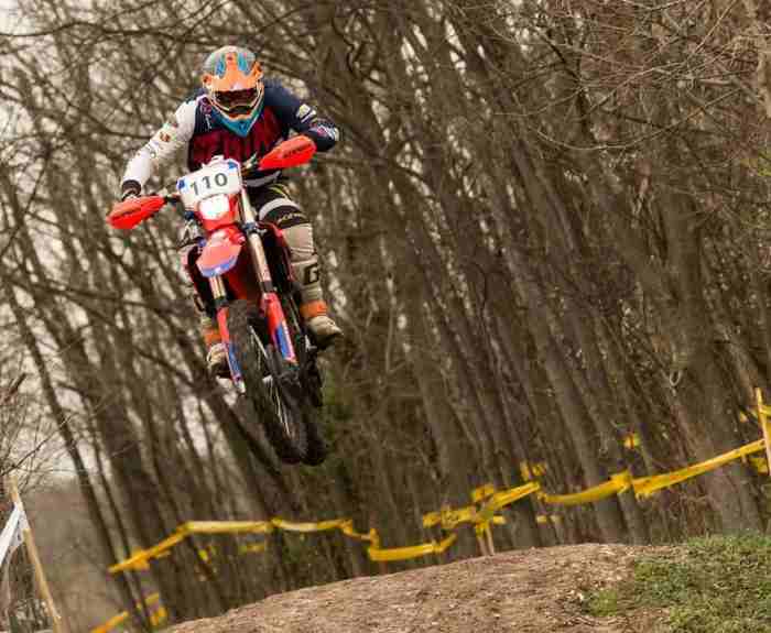 MOTORI - Enduro: gran finale di stagione per i piloti del Moto Club Sebino