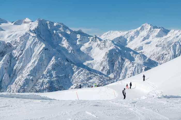 VALLE CAMONICA - Parte la stagione sciistica nella skiarea PontediLegno-Tonale