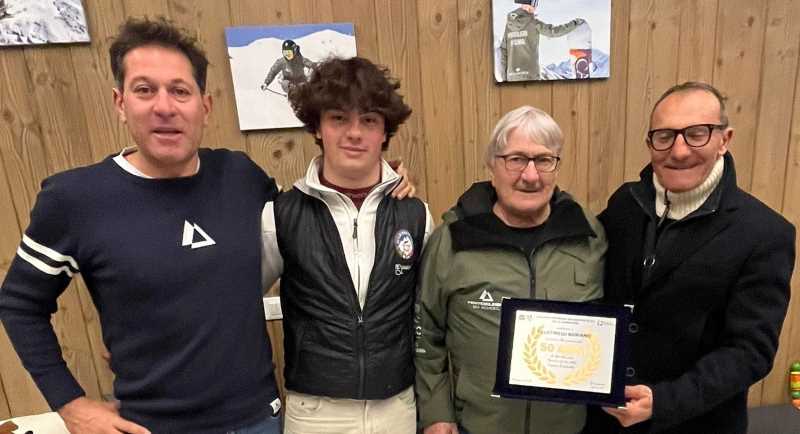 VALLE CAMONICA - Temù: maestro di sci da 50 anni, festeggiato Adriano Faustinelli