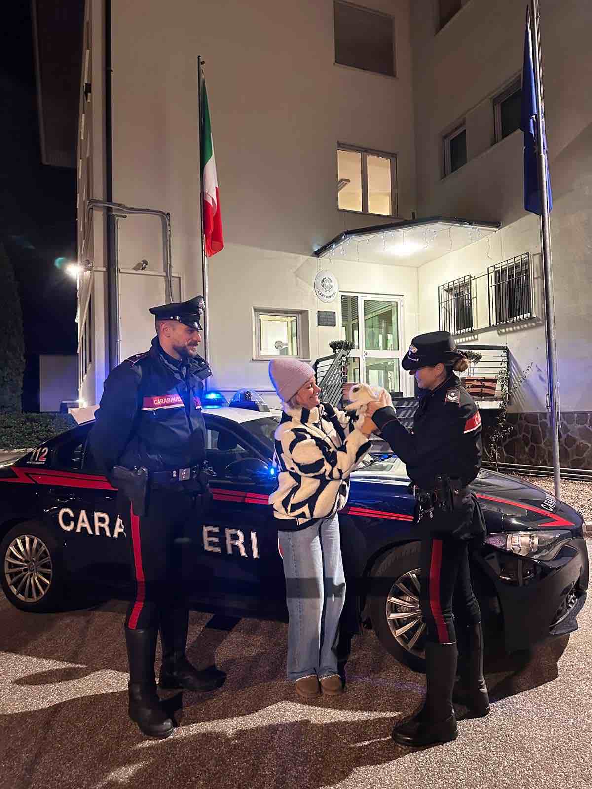 ALTO ADIGE - Ora, un coniglietto smarrito salvato dai carabinieri