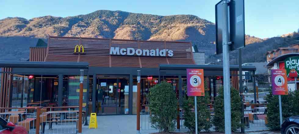 VALLE CAMONICA - Novità di Capodanno: aperto il McDonald’s di Edolo