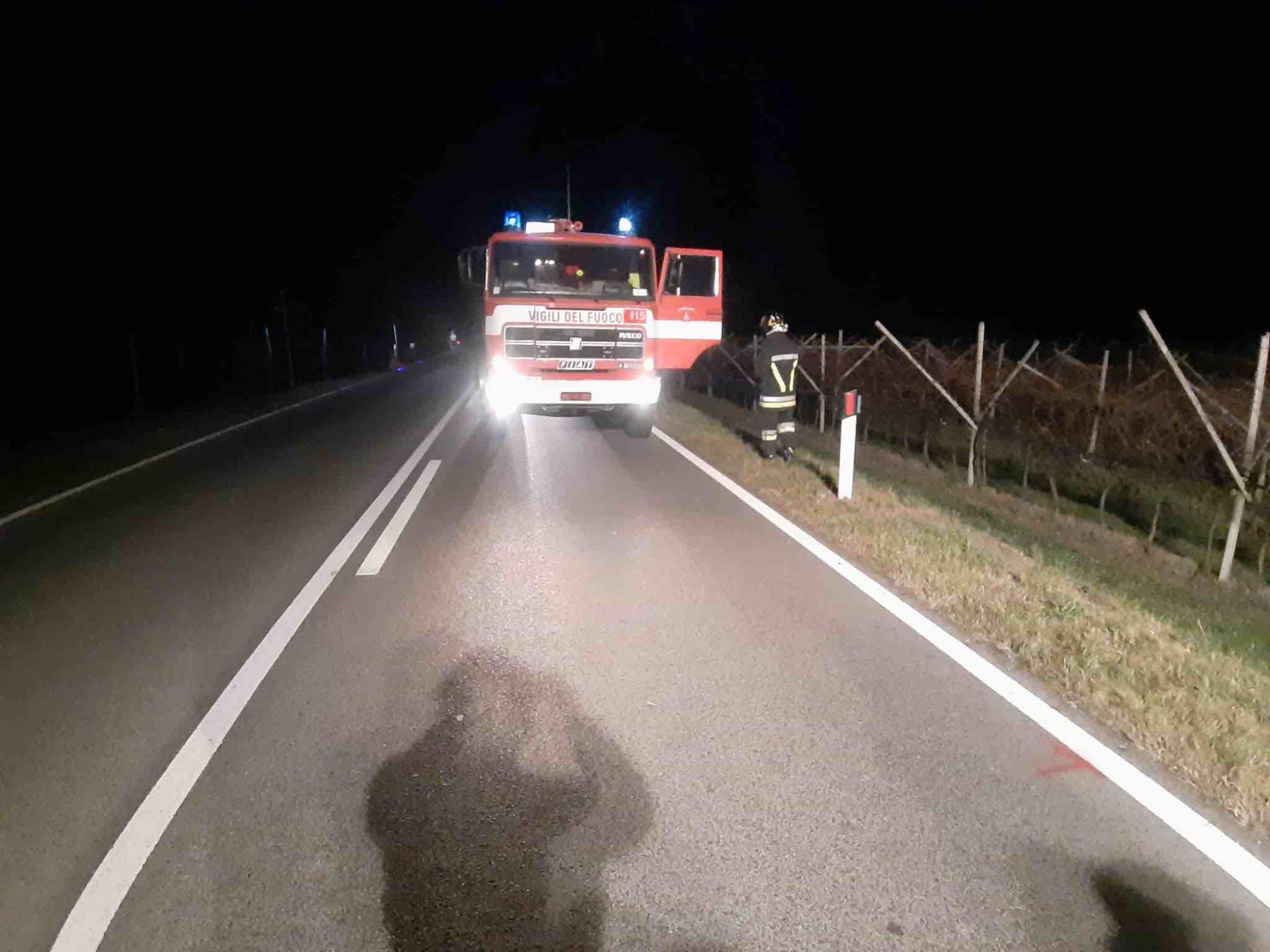 CRONACA - Auto fuori strada in Alto Garda