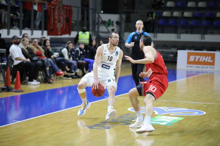 SPORT - Basket, Dolomiti Energia Trentino sconfitta da Hapoel Tel Aviv