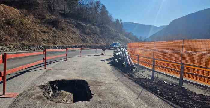 VALLE CAMONICA - Proseguono i lavori sul ponte della Sp5 in Comune di Borno