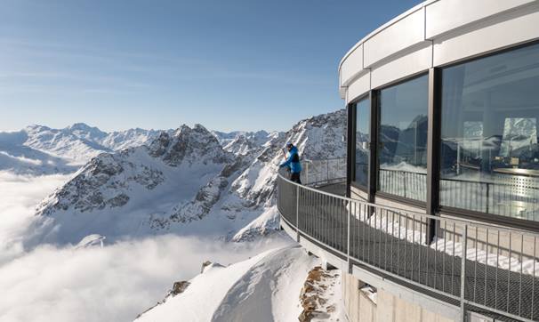 ENGADINA - Mito dello sci e montagna è “di casa” a St. Moritz