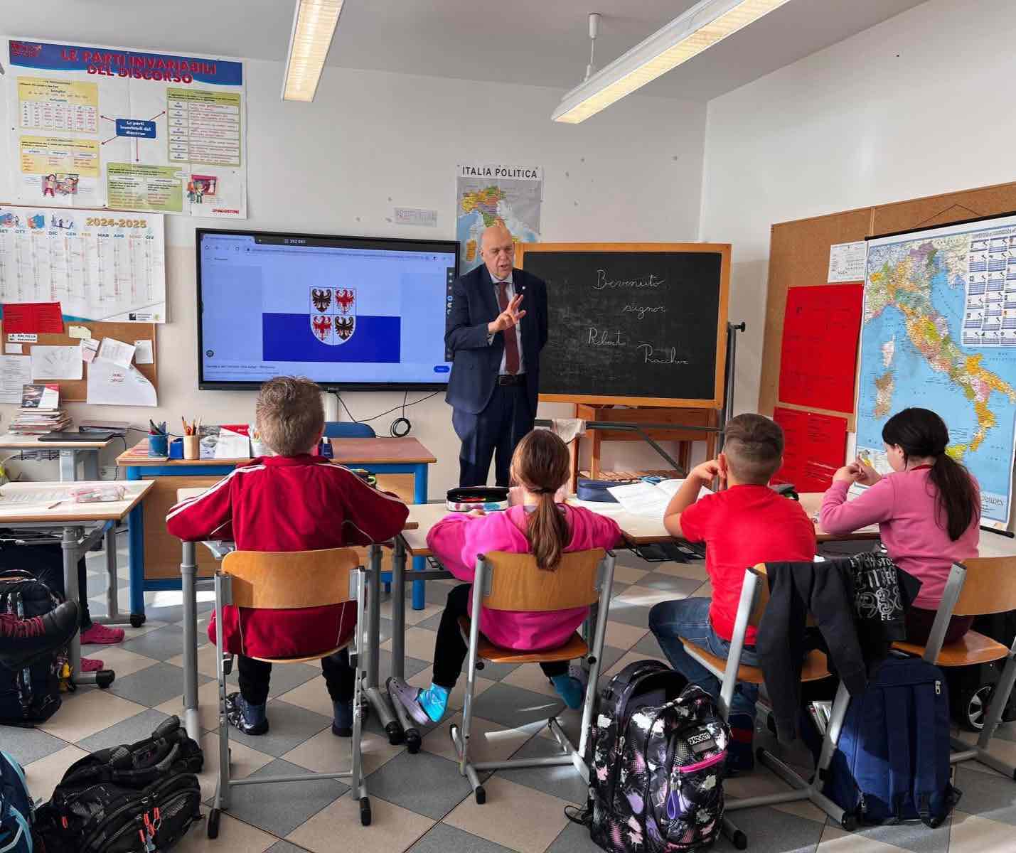 TRENTINO - L’Autonomia spiegata ai ragazzi: il presidente Paccher in due scuole primarie