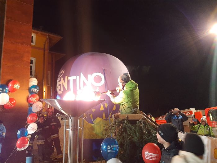 TRENTINO - AlpeCimbra Fis Children Cup, spettacolare cerimonia d'apertura