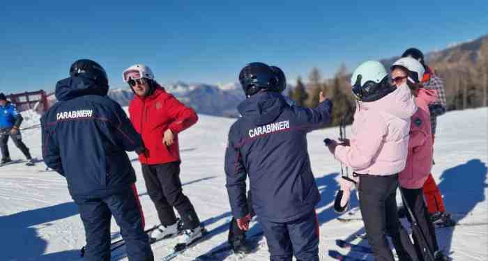 TRENTINO - Controlli nella skiarea Alpe Cimbra, multati 39 sciatori