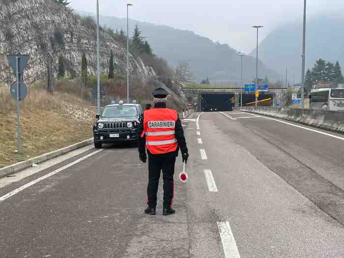 CRONACA - Trento, due fermati con arnesi da scasso