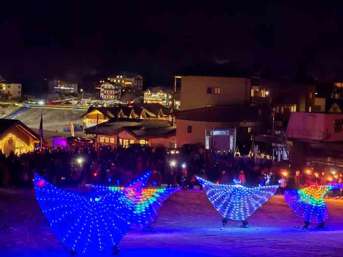 TRENTINO - Alpe Cimbra, a Carnevale le grandi fiaccolate delle scuole di sci