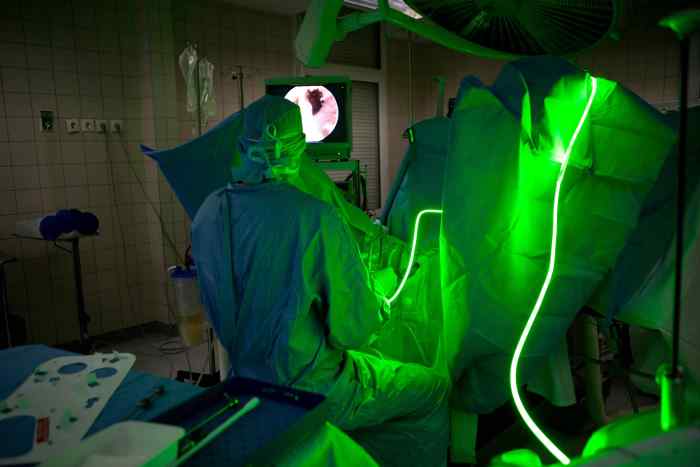 ATTUALITÀ - Rovereto: oltre 1000 interventi con il laser per curare la prostata