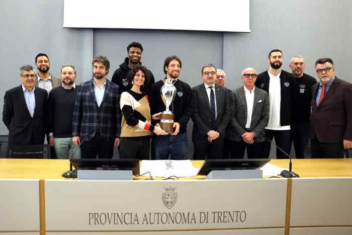 SPORT - Aquila Basket Trento festeggia in Provincia la Coppa Italia