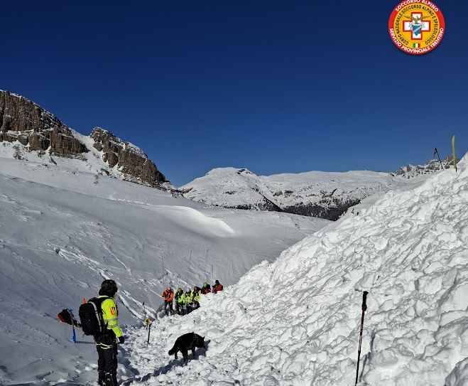 TRENTINO - Valanga sul versante nord del passo Rolle: nessuna persona coinvolta