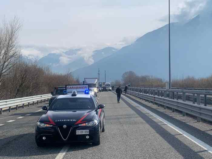 ATTUALITÀ - La piccola Sofia nasce nel viaggio da Corteno Golgi a Lecco