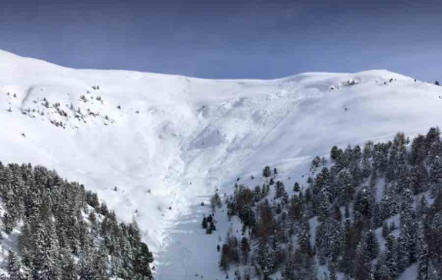 TONALE - Torna il bel tempo, sulle Alpi elevato rischio valanghe