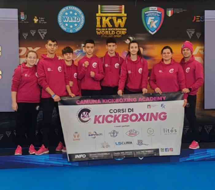 SPORT - Gli atleti del team Camuna Kickboxing Academy medagliati a Jesolo