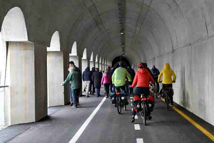 ATTUALITÀ - Ciclovi del Garda: aperto il tratto dalla galleria Panda alla località Sperone