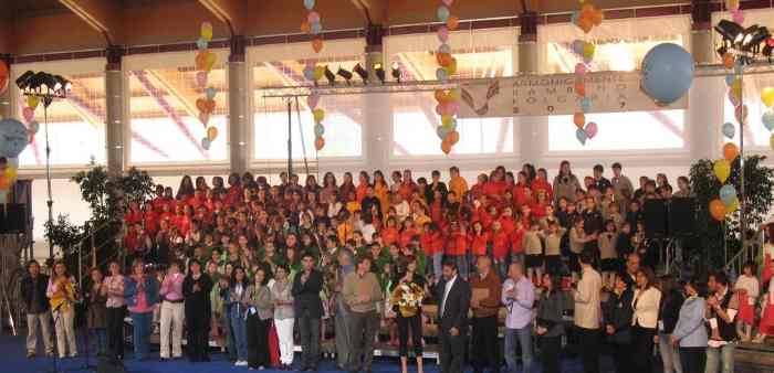 ALPE CIMBRA - Meeting nazionale cori bambini: 300 voci per Maria Dolens