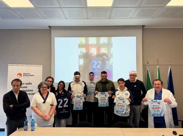 VALTELLINA - Nuova Calcio Sondrio partecipa alla campagna Cancro primo aiuto